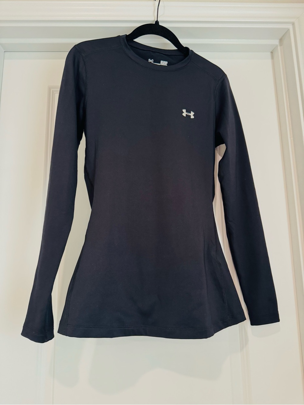 Under Armour Women's Black Long-Sleeve Crew Performance Top